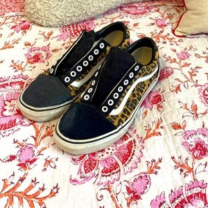 Vans low top Cheetah print sneaker lightly worn